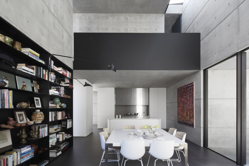 Orama house by Smart Design Studio, Sydney. Winner of 2015 Australian #Interior #Design Awards, #Residential Category. Serge Mouille lamp
