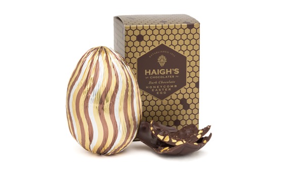 If you have to have that chocolate fix, why not do it in style! Haigh’s Dark Chocolate Honeycomb egg in its stylish gift box | More Easter treats on the RSD Blog.
