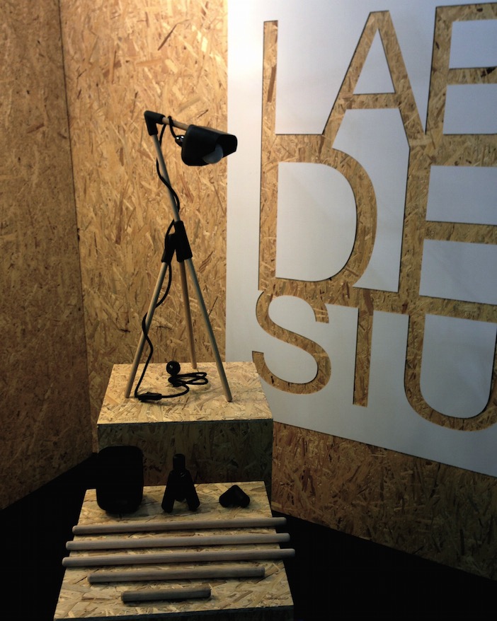Kit of parts for Mr. Dowel Jones lamp by Lab De Stu at DesignEX13, Melbourne. More on the RSD Blog.